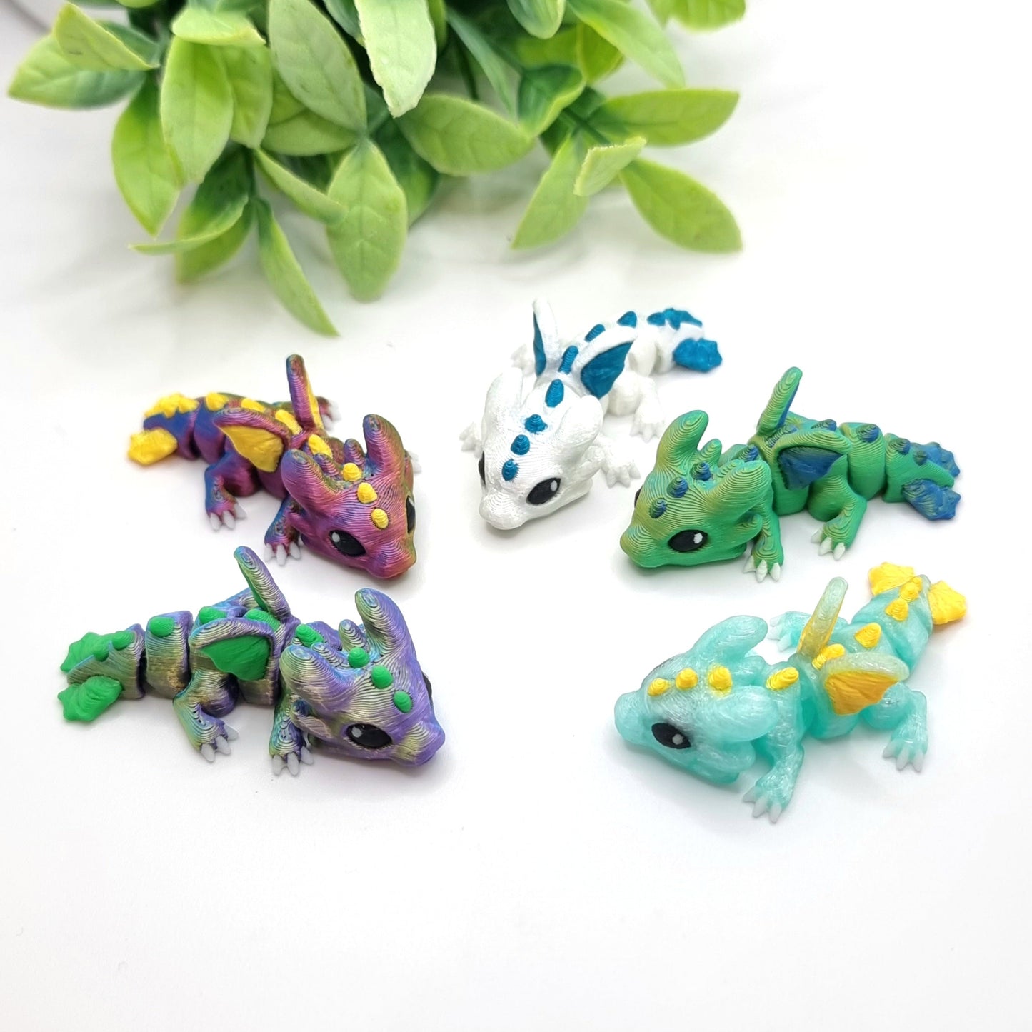 Baby Drachen 3D-gedruckt in verschiedenen Farben